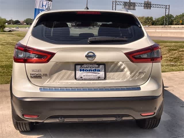 Thumbnail: 2022 Nissan Rogue Sport - 6