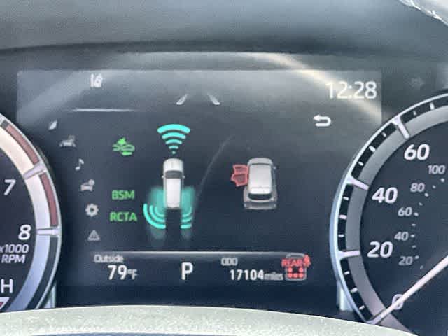 Thumbnail: 2024 Toyota Highlander - 19