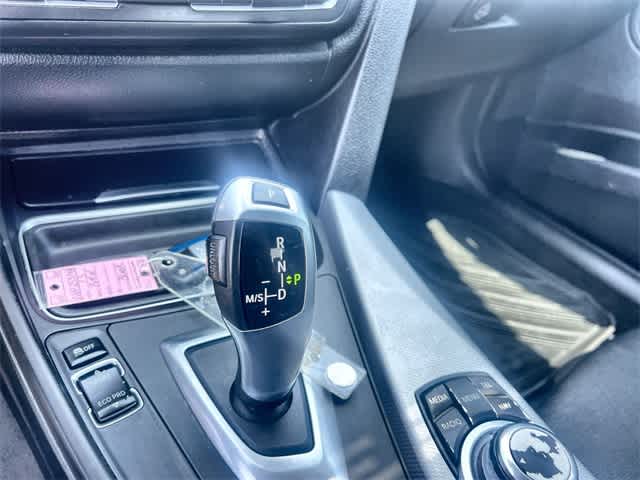 2013 BMW 3 Series 328i 16