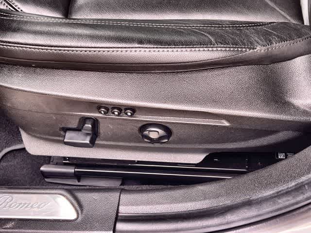 Thumbnail: 2020 Alfa Romeo Giulia - 31