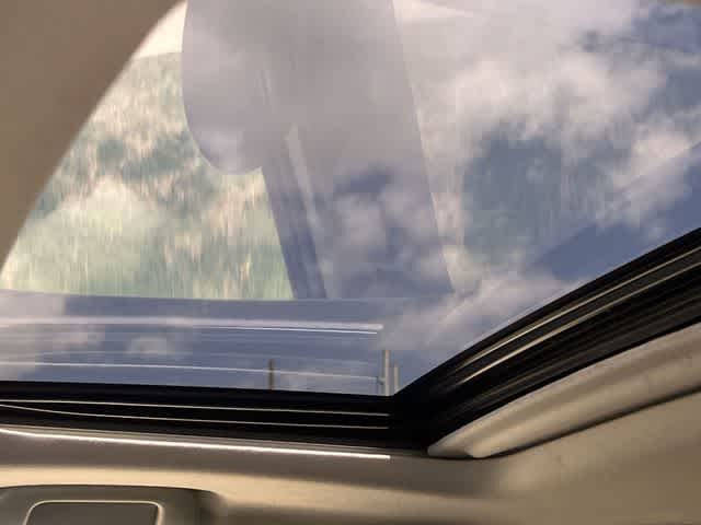 Thumbnail: 2015 Toyota 4Runner - 32