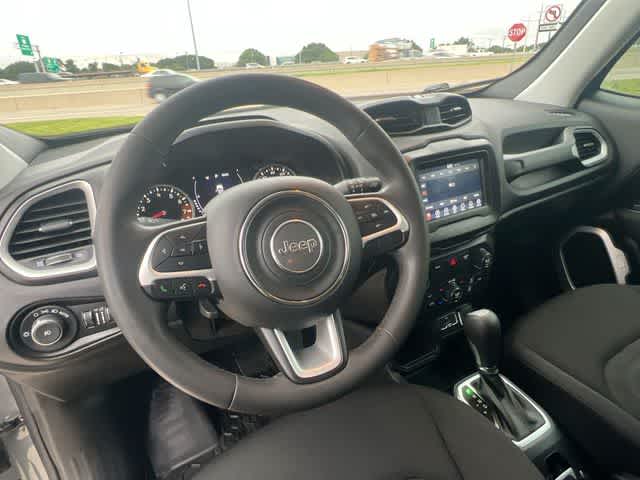 Thumbnail: 2020 Jeep Renegade - 15