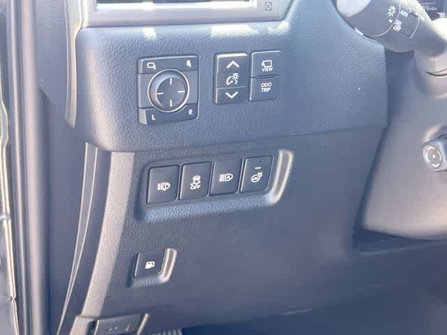 Thumbnail: 2022 Lexus GX - 29