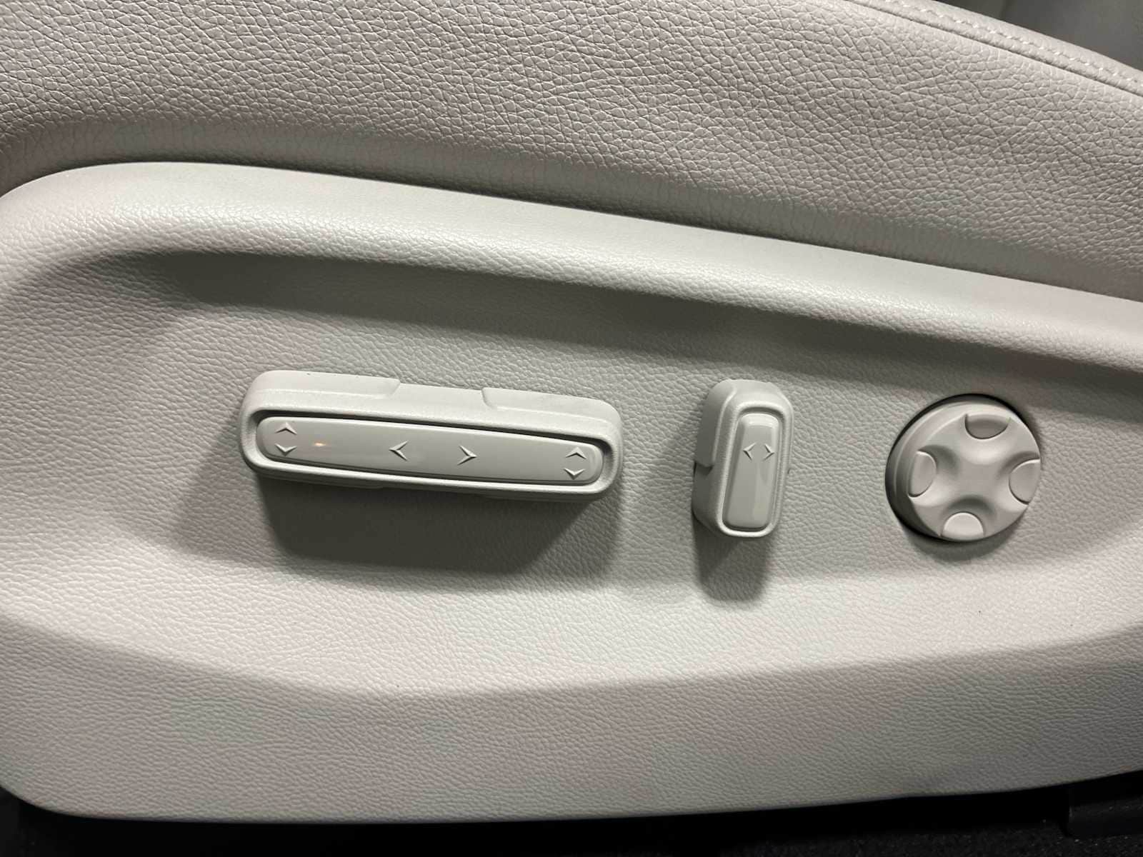 Thumbnail: 2026 Honda Odyssey - 12