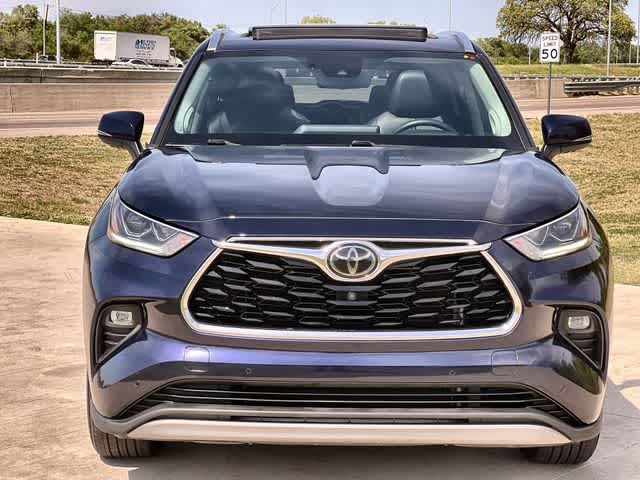 Thumbnail: 2022 Toyota Highlander - 7