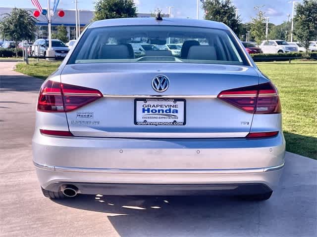 Thumbnail: 2018 Volkswagen Passat - 6