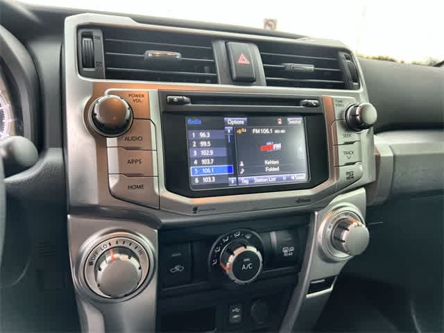 Thumbnail: 2014 Toyota 4Runner - 18