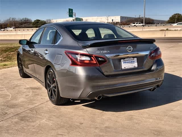 Thumbnail: 2017 Nissan Altima - 5