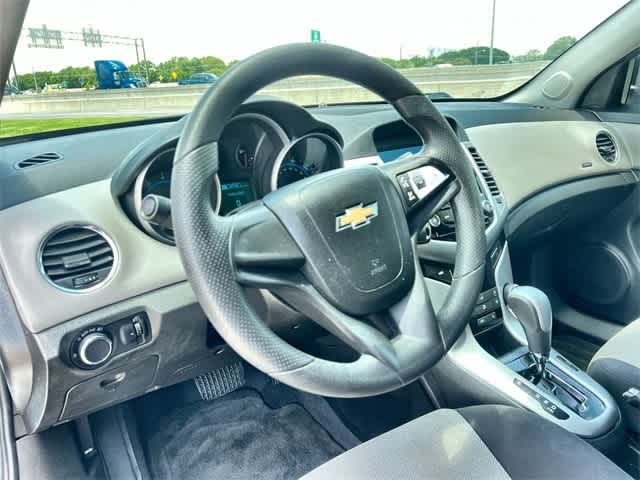 Thumbnail: 2015 Chevrolet Cruze - 15