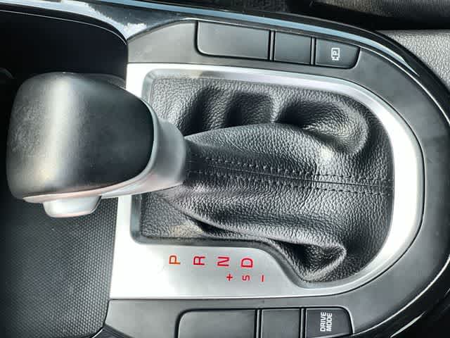 Thumbnail: 2022 Kia Forte - 16