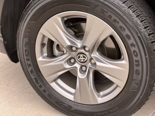 Thumbnail: 2024 Toyota RAV4 - 9