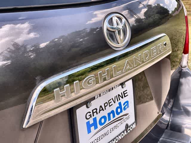Thumbnail: 2012 Toyota Highlander - 7