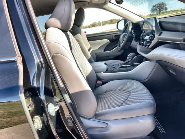 Thumbnail: 2024 Toyota Highlander - 12