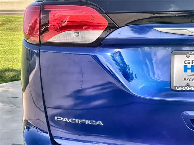 2018 Chrysler Pacifica Touring L 8