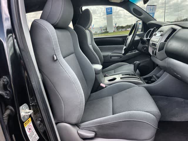 Thumbnail: 2010 Toyota Tacoma - 12