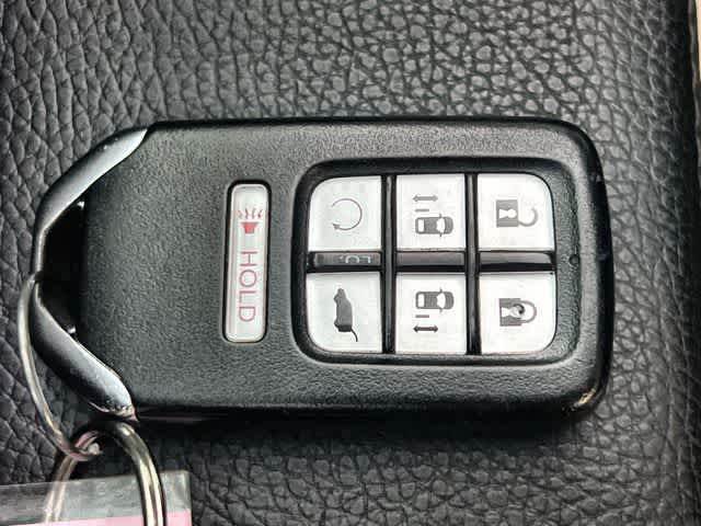 Thumbnail: 2023 Honda Odyssey - 21