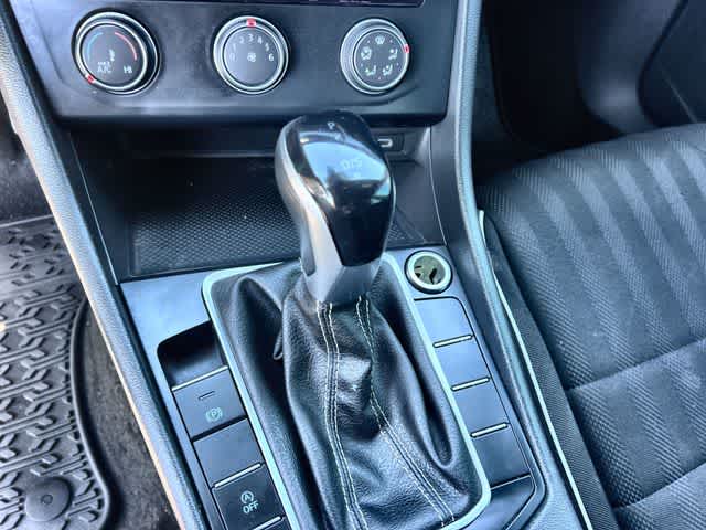 Thumbnail: 2024 Volkswagen Jetta - 16