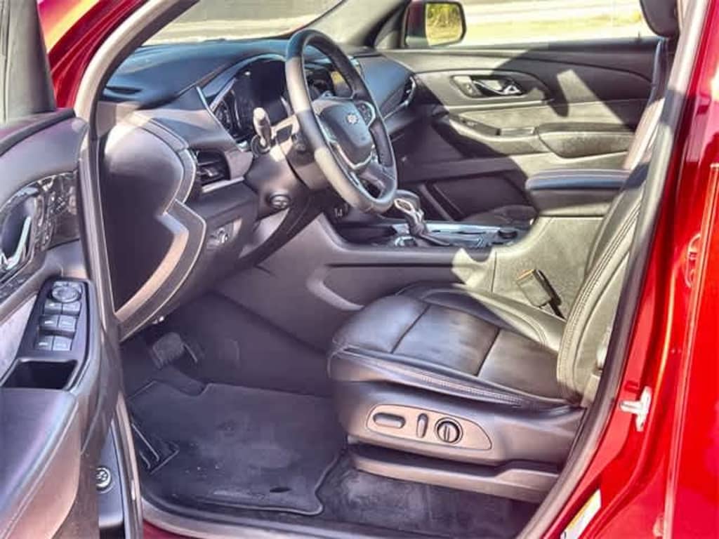 Used 2023 Chevrolet Traverse High Country SUV