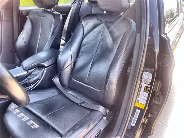 2013 BMW 3 Series 328i 11