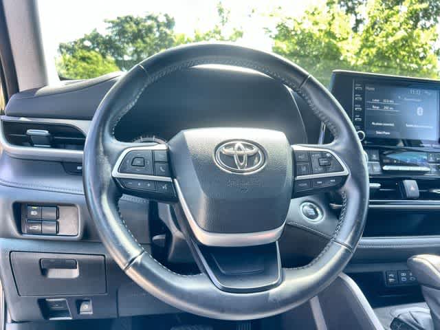 Thumbnail: 2022 Toyota Highlander - 17