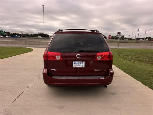 Thumbnail: 2008 Toyota Sienna - 6