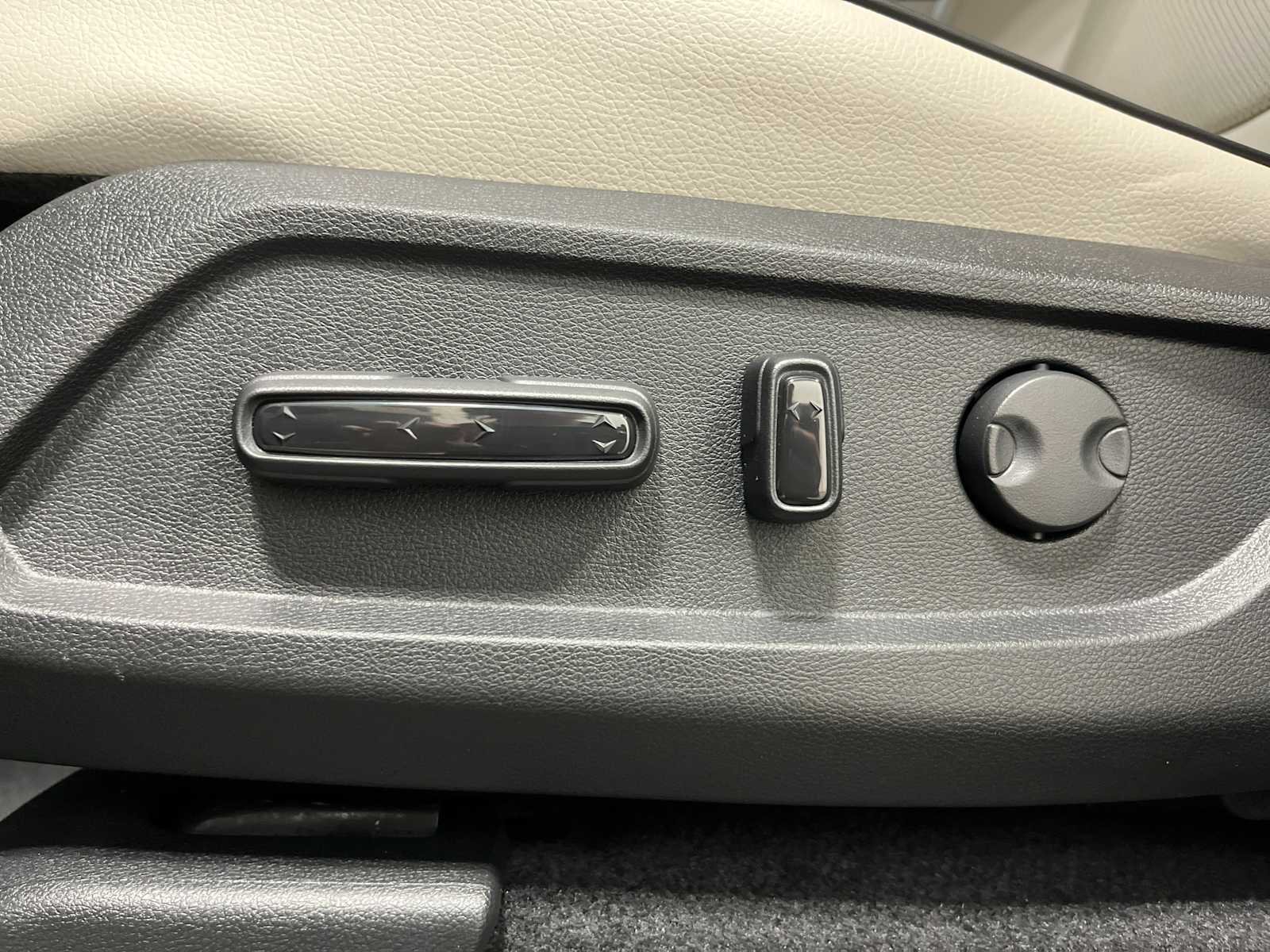 Thumbnail: 2026 Honda Pilot - 12