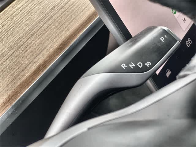 Thumbnail: 2022 Tesla Model 3 - 16