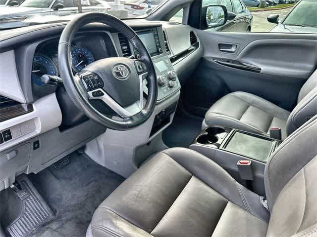 Used 2020 Toyota Sienna XLE with VIN 5TDYZ3DC4LS046818 for sale in Grapevine, TX