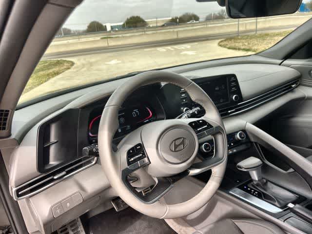 Thumbnail: 2025 Hyundai Elantra - 15