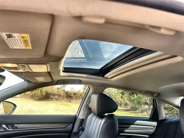 Thumbnail: 2022 Honda Accord - 32