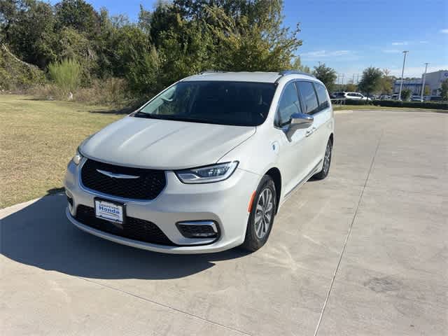 Thumbnail: 2021 Chrysler Pacifica - 2