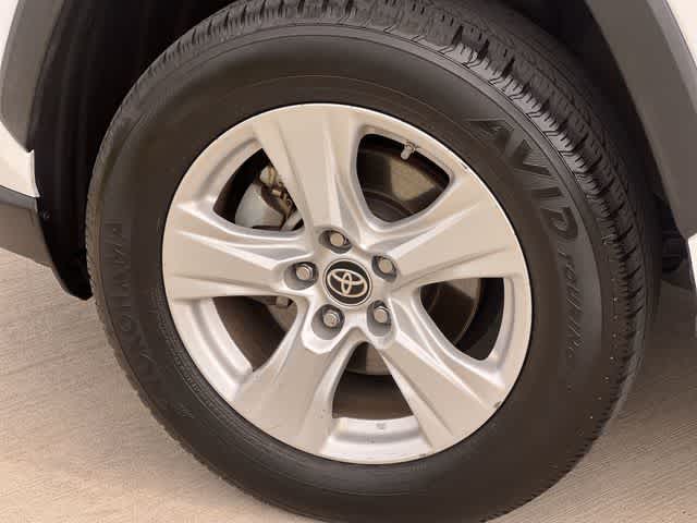 Thumbnail: 2021 Toyota RAV4 - 9