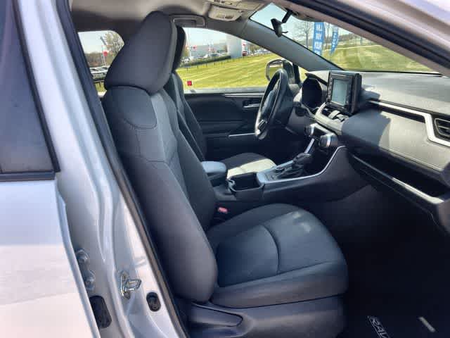 Thumbnail: 2022 Toyota RAV4 - 12