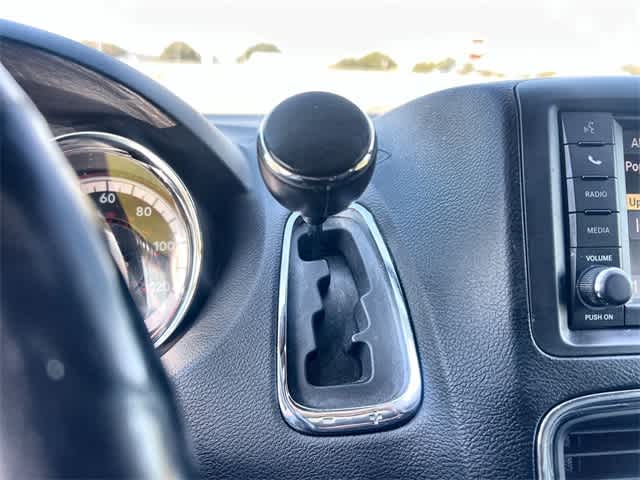 Thumbnail: 2019 Dodge Grand Caravan - 16