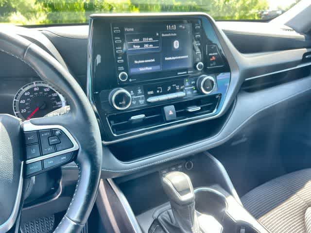 Thumbnail: 2022 Toyota Highlander - 18
