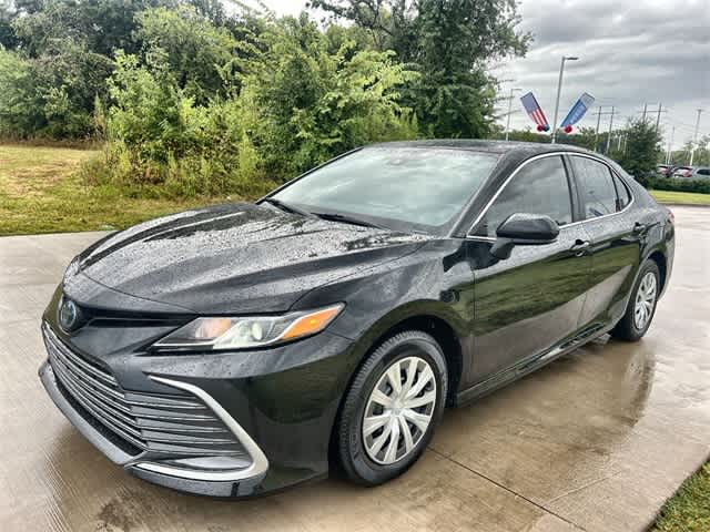 Used 2022 Toyota Camry LE with VIN 4T1C31AK7NU587965 for sale in Grapevine, TX