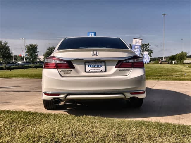 Thumbnail: 2016 Honda Accord - 6