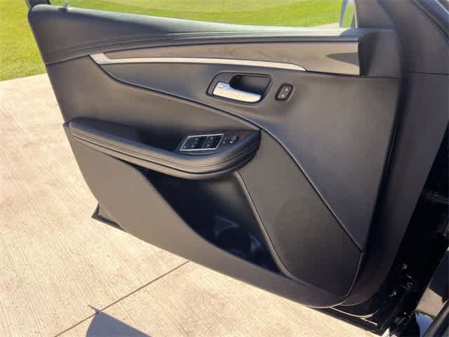 Thumbnail: 2015 Chevrolet Impala - 30
