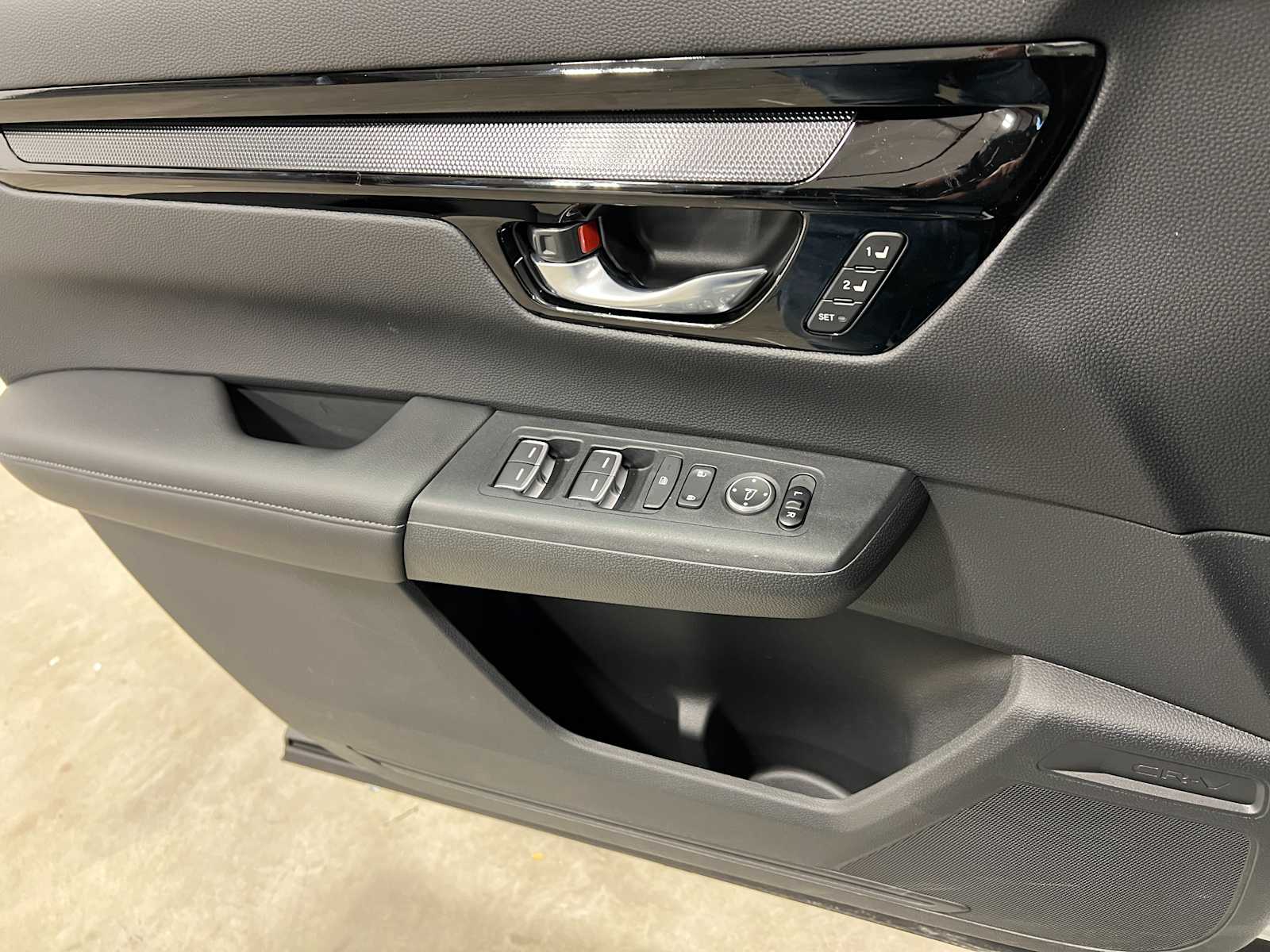 2025 Honda CR-V EX-L 14