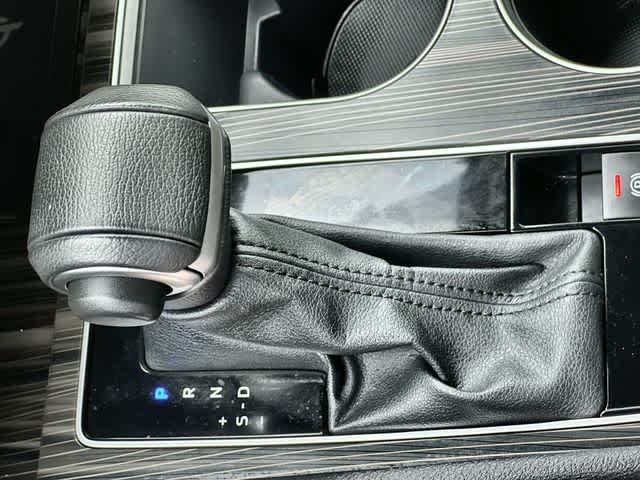 Thumbnail: 2024 Toyota Sienna - 16