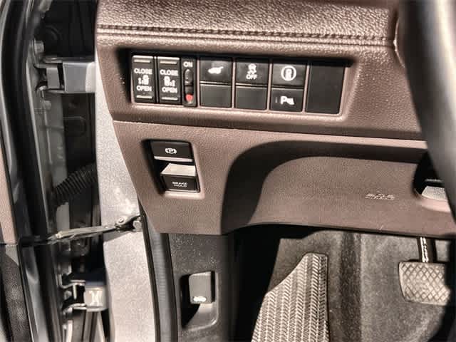 Thumbnail: 2023 Honda Odyssey - 29