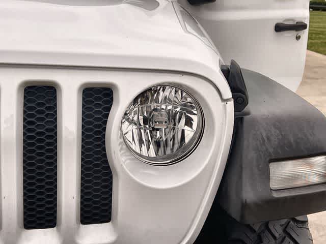 Thumbnail: 2022 Jeep Wrangler - 24