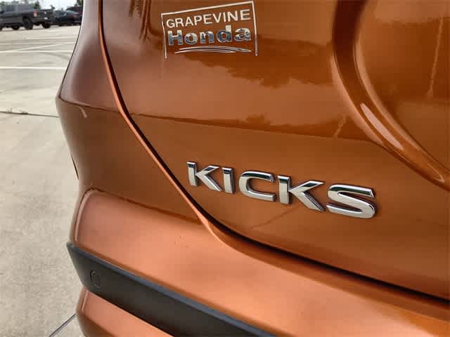 2022 Nissan Kicks SV 8