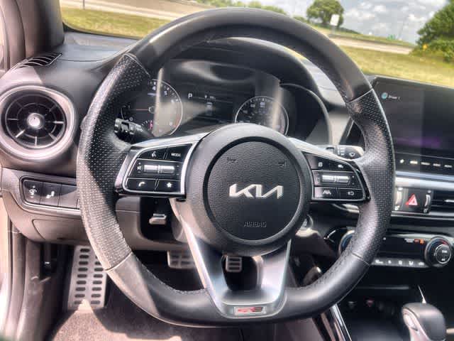 Thumbnail: 2022 Kia Forte - 17