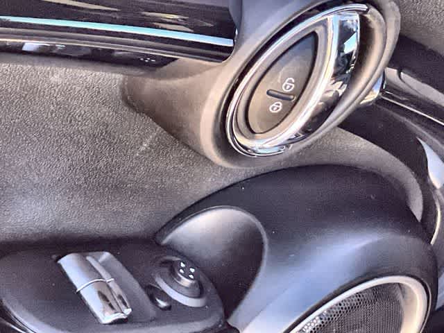 Thumbnail: 2015 MINI Cooper Hardtop - 29