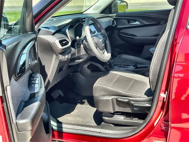 Thumbnail: 2021 Chevrolet TrailBlazer - 3