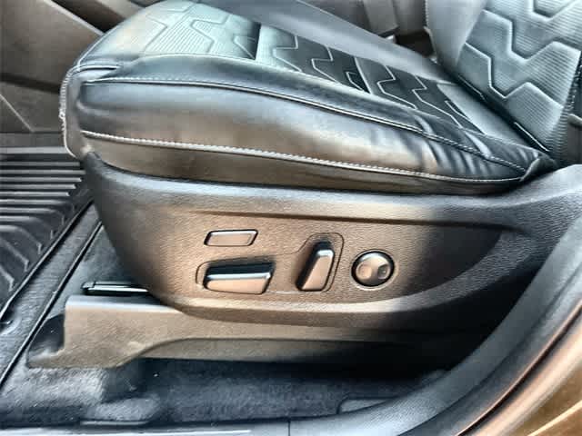 Thumbnail: 2022 Kia Telluride - 31