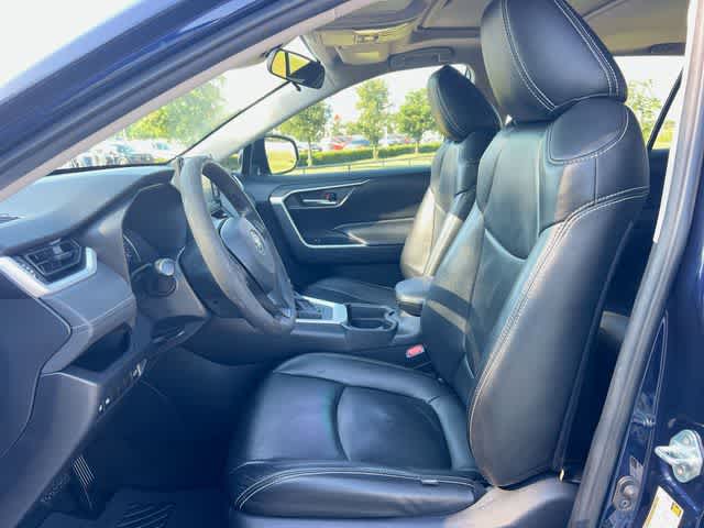 Thumbnail: 2019 Toyota RAV4 - 11