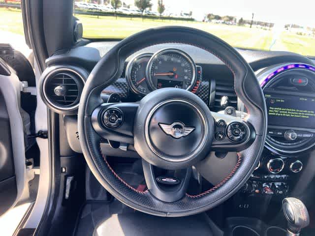 Thumbnail: 2015 MINI Cooper Hardtop - 17