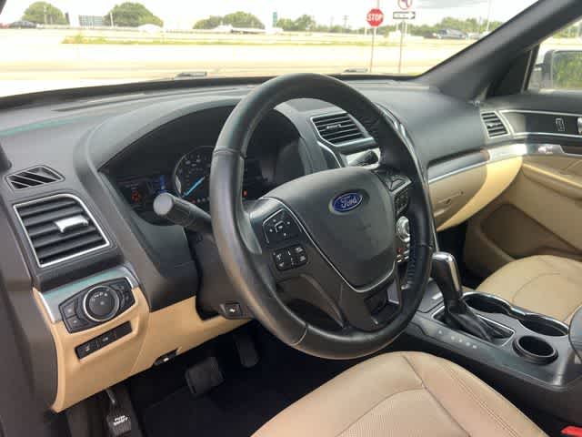 Thumbnail: 2017 Ford Explorer - 15